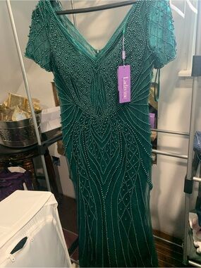 Emerald Beaded V-Neck Evening Dress